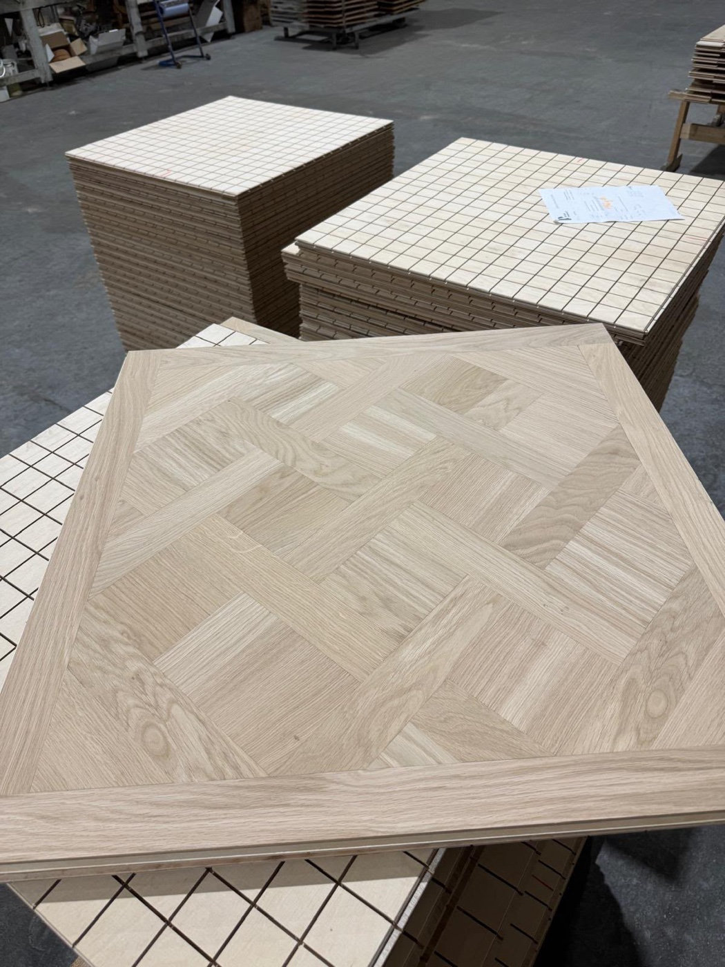 Versailles-paneler i produksjon hos Plank Norge
